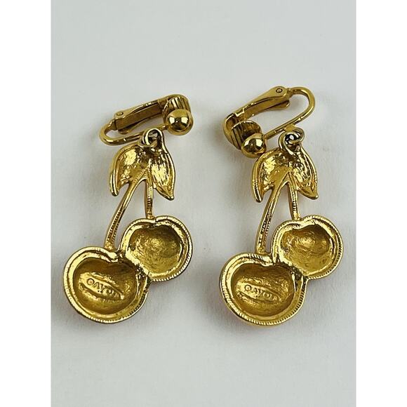 Vintage AVON EARRINGS Clip On RED FRUIT ENAMEL GOLD TONE CHERRY DANGLE Leaves Sl - Picture 7 of 12